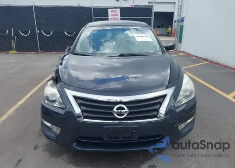 2015 Nissan Altima 2.5 S из США, поврежденный, VIN 1N4AL3AP4FN888942